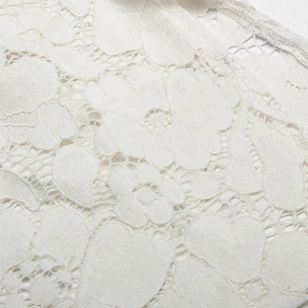 Elegant women's blouse decorated with lace LuxVrouw