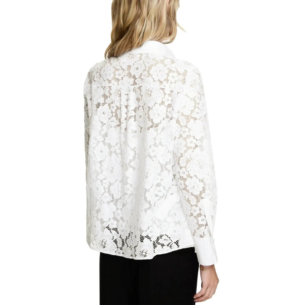 Elegant women's blouse decorated with lace LuxVrouw